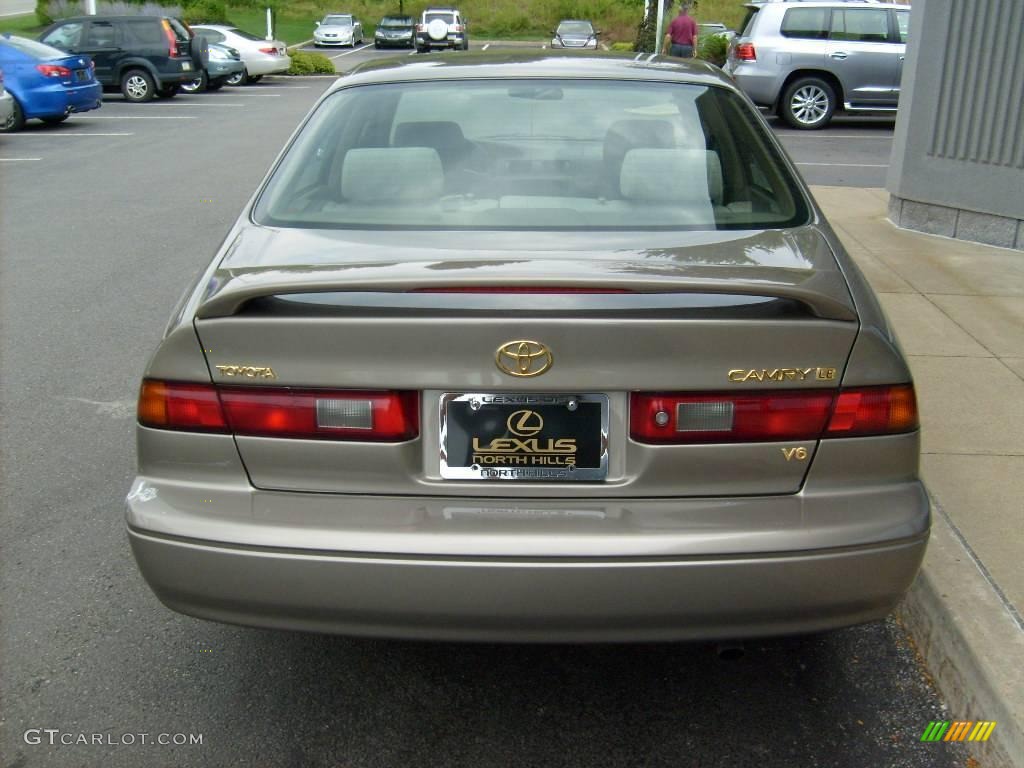 1999 Camry LE V6 - Sable Pearl / Oak photo #4