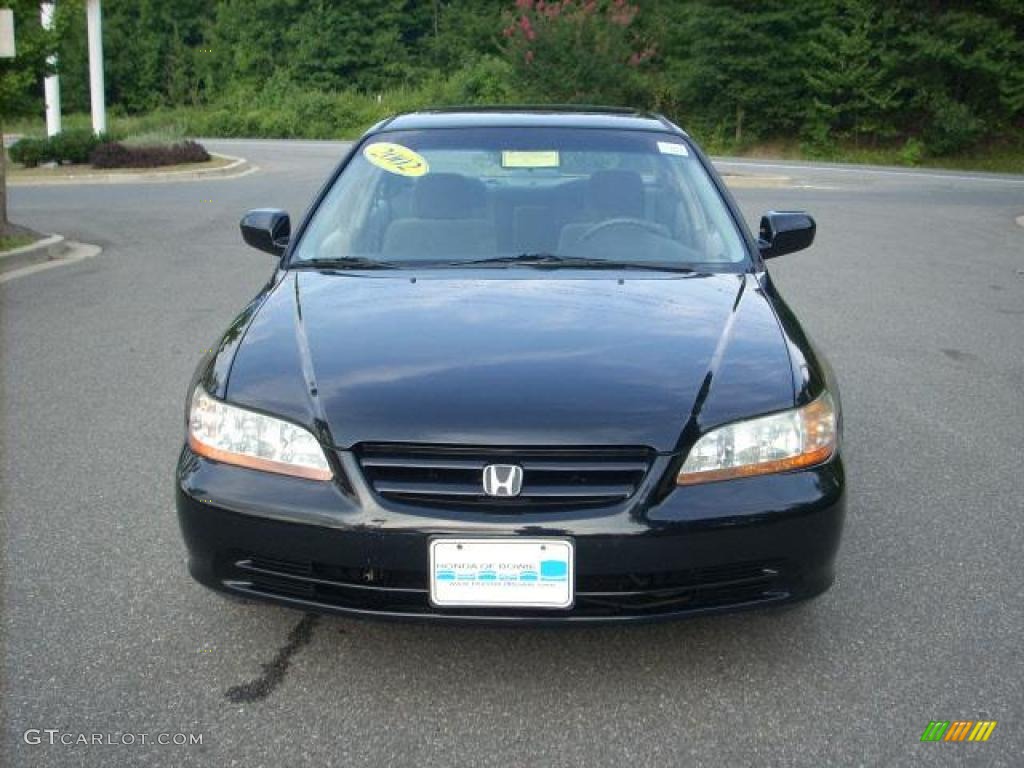 2002 Accord SE Sedan - Nighthawk Black Pearl / Quartz Gray photo #8