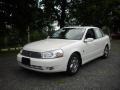 Cream White - L Series L200 Sedan Photo No. 1