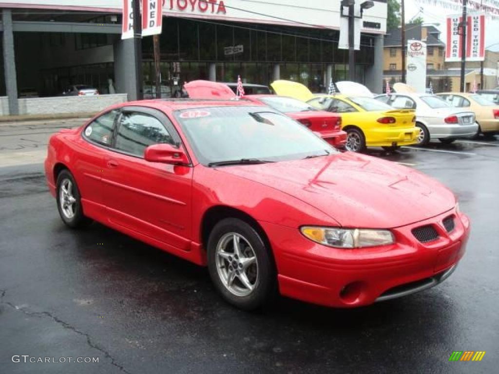 2002 Grand Prix GT Coupe - Bright Red / Graphite photo #6