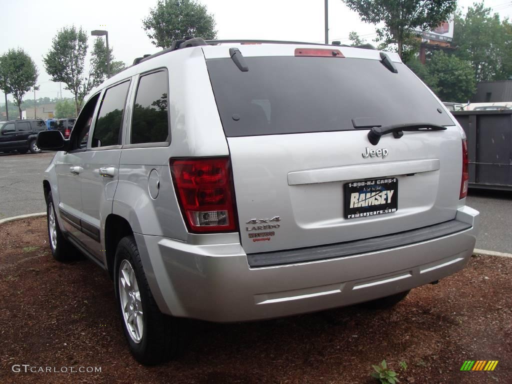 2006 Grand Cherokee Laredo 4x4 - Bright Silver Metallic / Medium Slate Gray photo #5