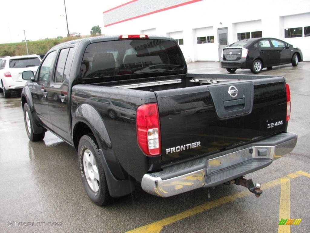 2005 Frontier SE Crew Cab 4x4 - Super Black / Desert photo #3