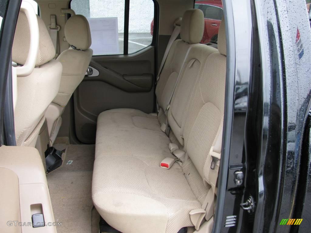 2005 Frontier SE Crew Cab 4x4 - Super Black / Desert photo #11