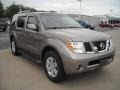 2006 Granite Metallic Nissan Pathfinder LE  photo #3