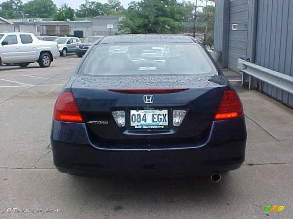 2006 Accord SE Sedan - Royal Blue Pearl / Gray photo #8