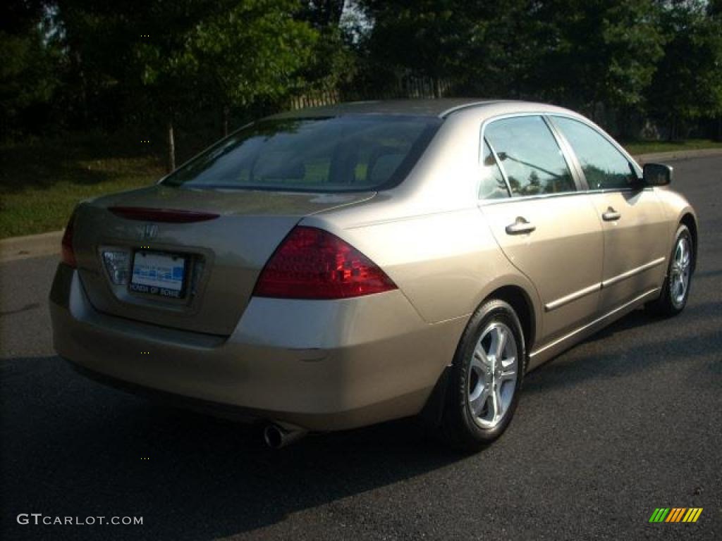 2006 Accord EX Sedan - Desert Mist Metallic / Ivory photo #3