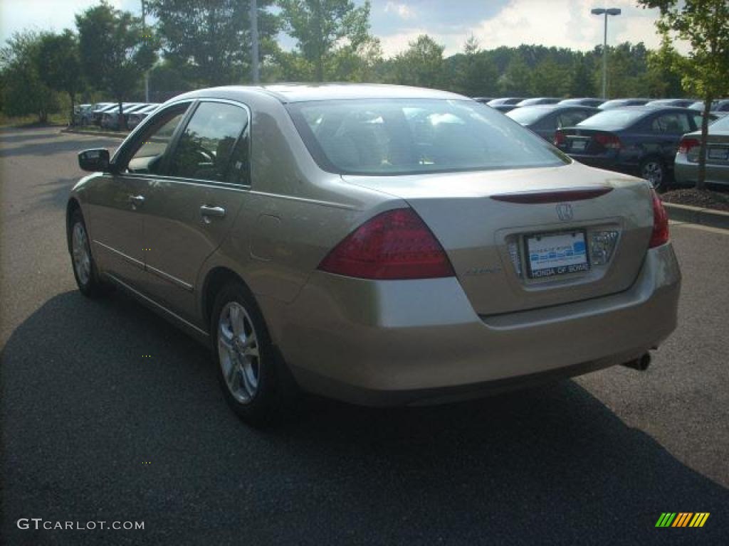 2006 Accord EX Sedan - Desert Mist Metallic / Ivory photo #5