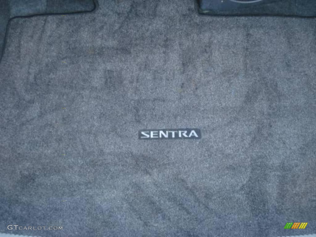 2006 Sentra 1.8 S Special Edition - Brilliant Aluminum Metallic / Charcoal photo #17