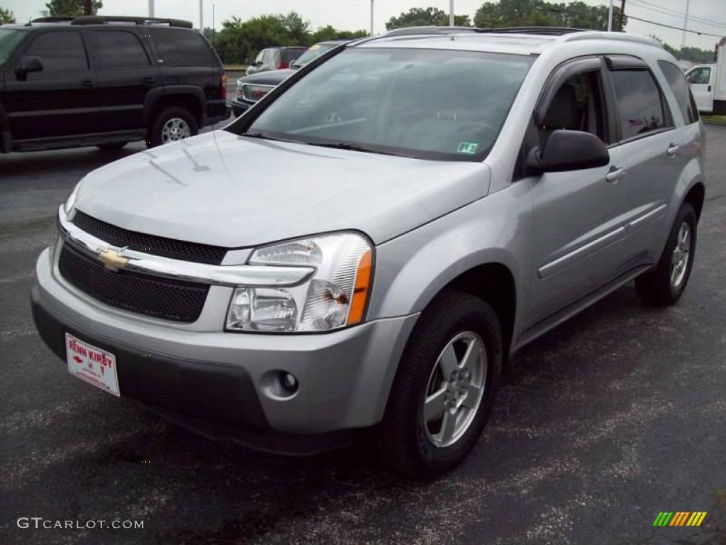 2005 Equinox LT AWD - Galaxy Silver Metallic / Light Gray photo #2