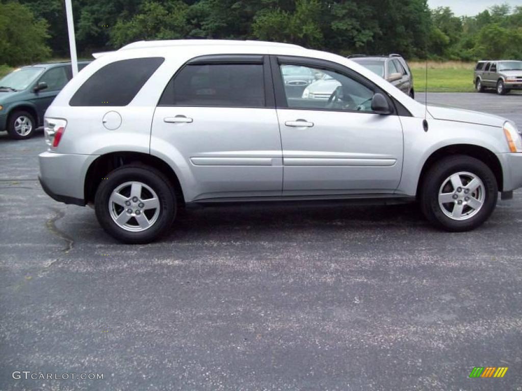2005 Equinox LT AWD - Galaxy Silver Metallic / Light Gray photo #5