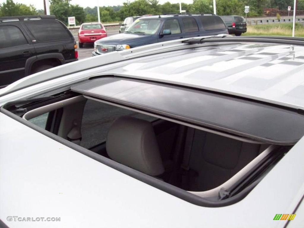 2005 Equinox LT AWD - Galaxy Silver Metallic / Light Gray photo #10