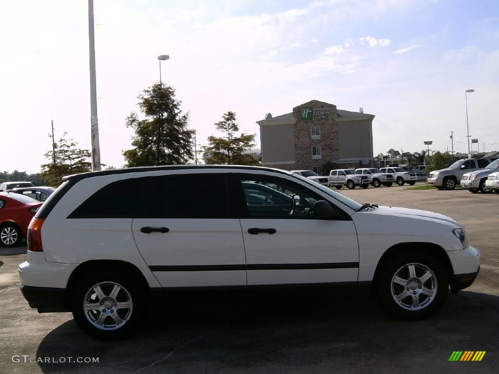 2006 Pacifica  - Stone White / Light Taupe photo #4