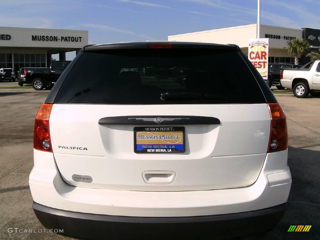 2006 Pacifica  - Stone White / Light Taupe photo #6