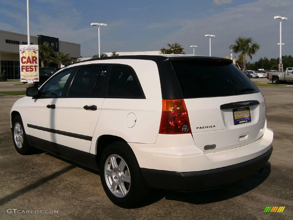 2006 Pacifica  - Stone White / Light Taupe photo #7