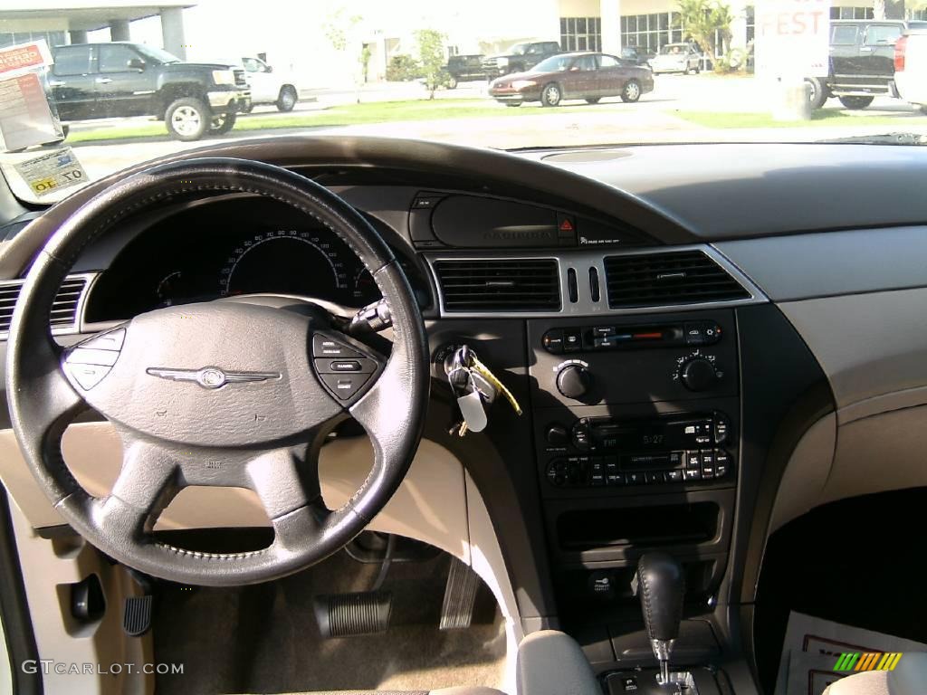 2006 Pacifica  - Stone White / Light Taupe photo #9