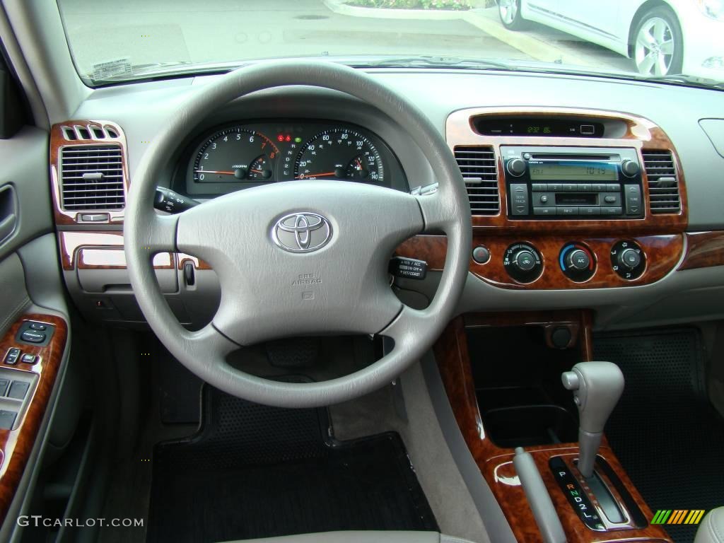 2004 Camry LE - Black / Stone photo #11