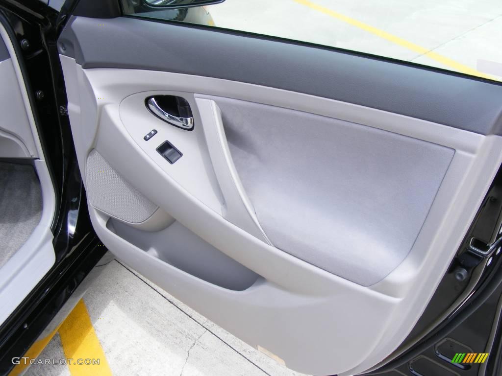 2007 Camry LE - Black / Ash photo #19