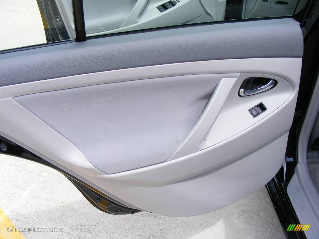 2007 Camry LE - Black / Ash photo #25