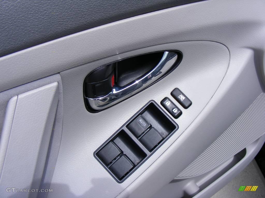 2007 Camry LE - Black / Ash photo #28