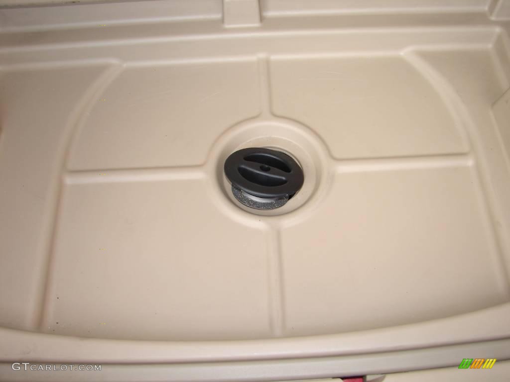 2008 HHR LT - Dark Gray Metallic / Gray photo #32