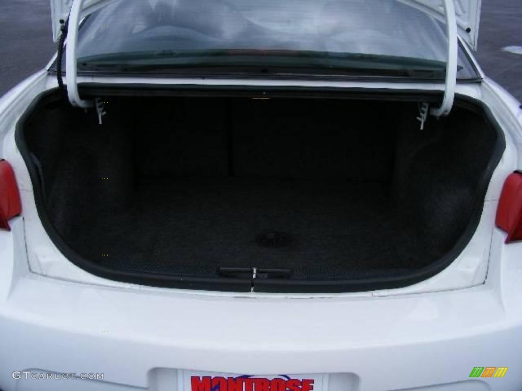 2005 Cavalier Coupe - Summit White / Graphite Gray photo #24