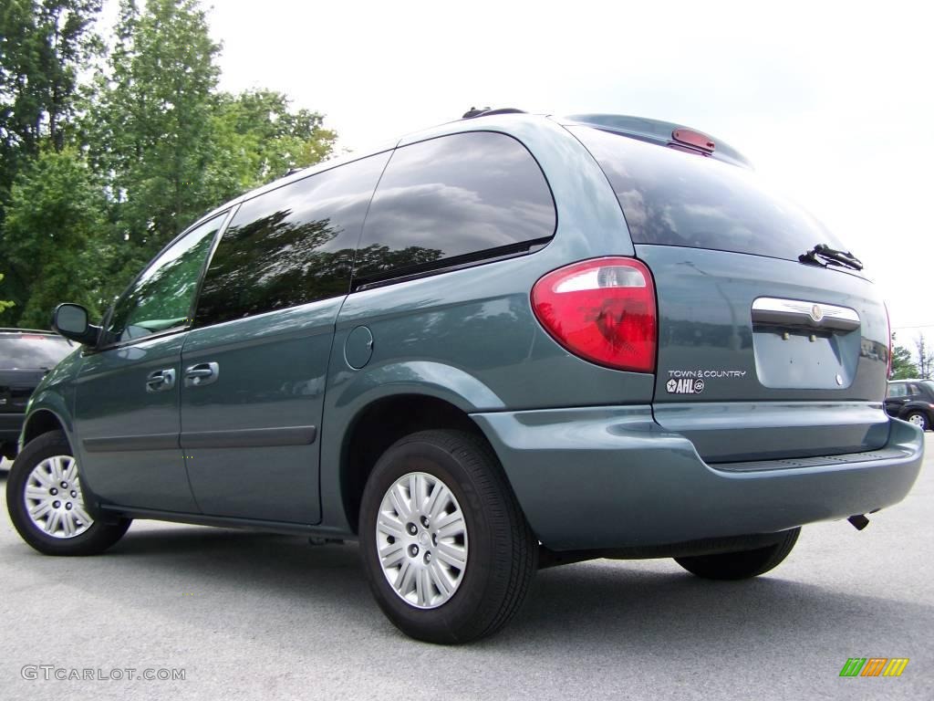 2007 Town & Country  - Magnesium Pearl / Medium Slate Gray photo #3