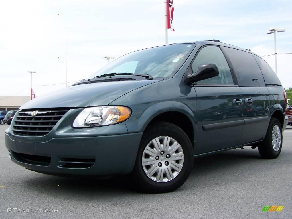 2007 Town & Country  - Magnesium Pearl / Medium Slate Gray photo #4