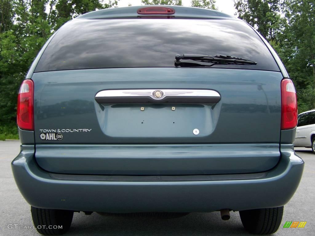 2007 Town & Country  - Magnesium Pearl / Medium Slate Gray photo #5