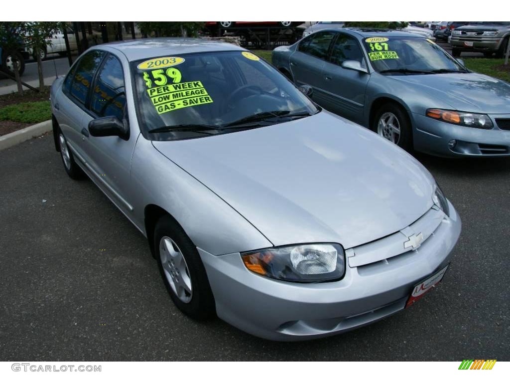 2003 Cavalier Sedan - Ultra Silver Metallic / Graphite Gray photo #3