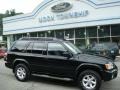Super Black - Pathfinder SE 4x4 Photo No. 1