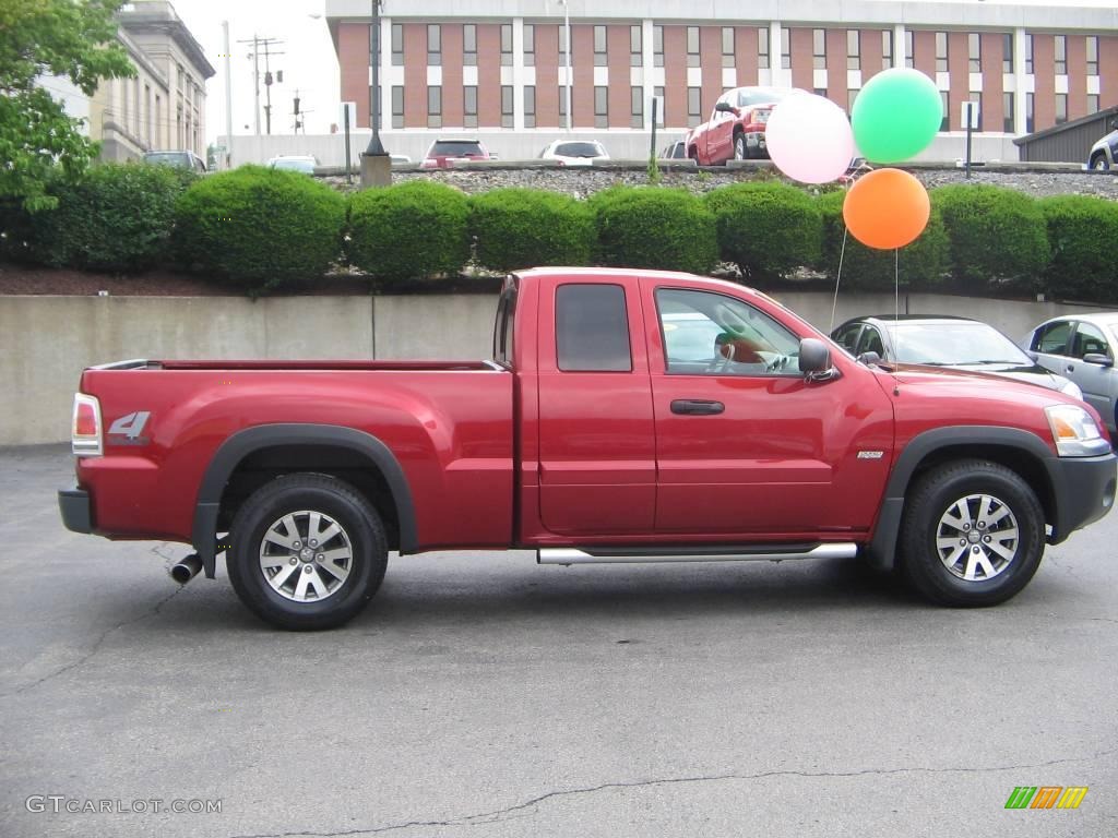 Lava Red 2006 Mitsubishi Raider DuroCross Extended Cab 4x4 Exterior Photo #15300174