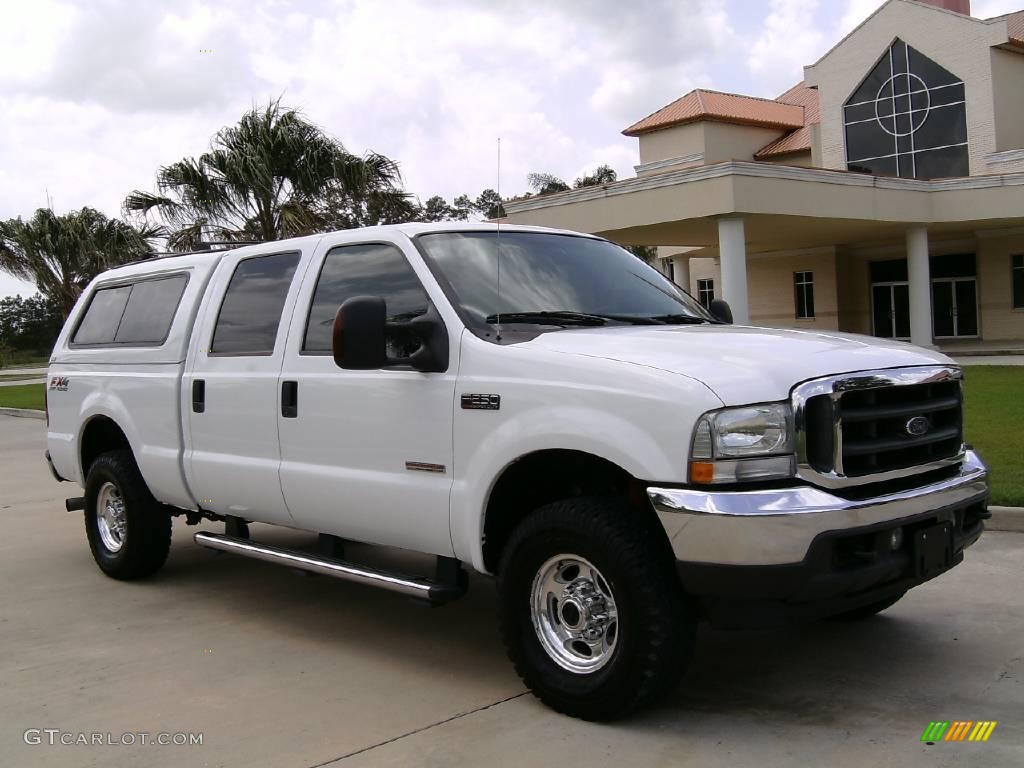 2004 F250 Super Duty Lariat Crew Cab 4x4 - Oxford White / Medium Flint photo #1