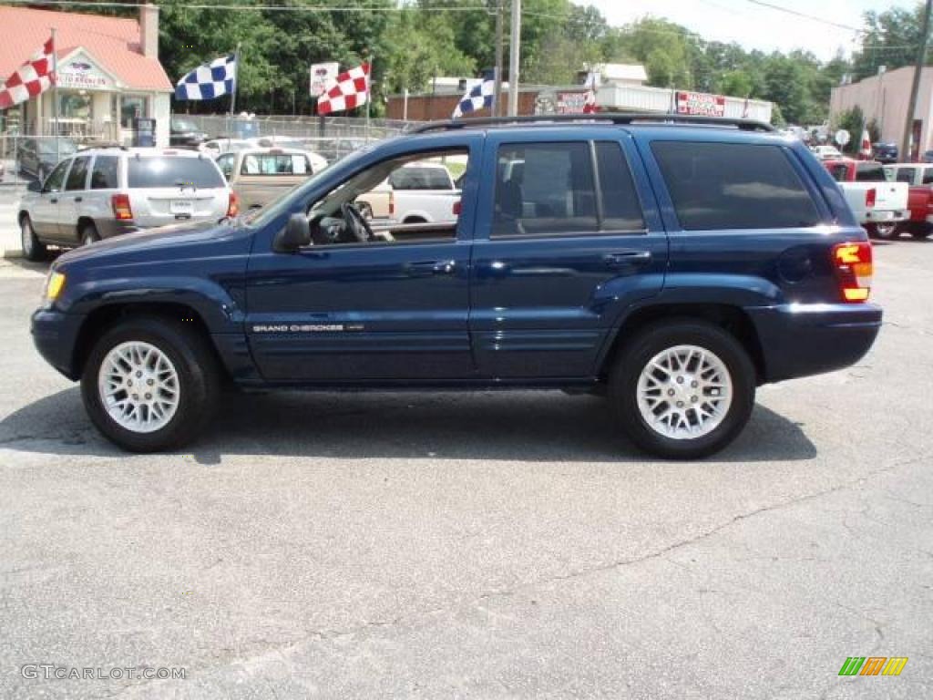 Patriot Blue Pearlcoat Jeep Grand Cherokee