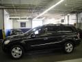 Obsidian Black Metallic - GL 450 4Matic Photo No. 3