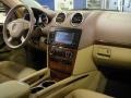 Obsidian Black Metallic - GL 450 4Matic Photo No. 7