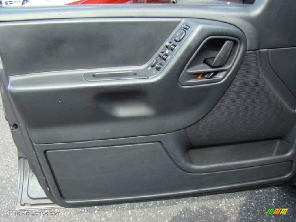 2004 Grand Cherokee Laredo 4x4 - Graphite Metallic / Dark Slate Gray photo #7