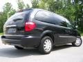 2007 Brilliant Black Crystal Pearl Chrysler Town & Country Touring  photo #2