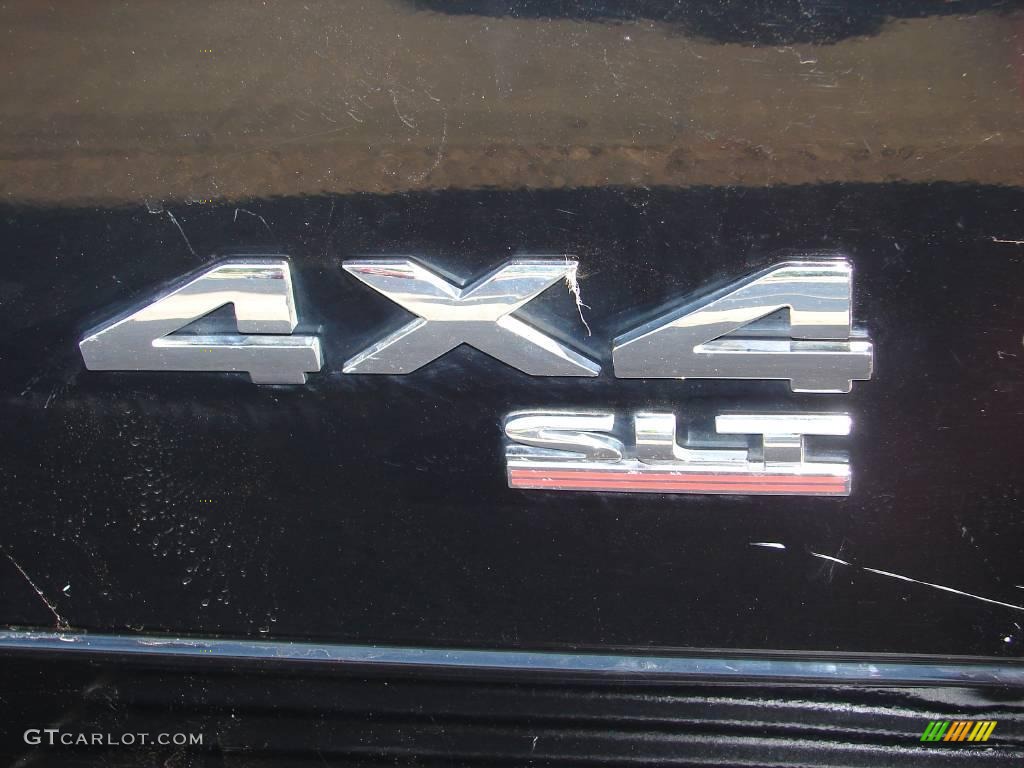 2006 Ram 1500 SLT Quad Cab 4x4 - Brilliant Black Crystal Pearl / Medium Slate Gray photo #4
