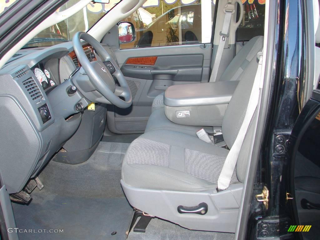 2006 Ram 1500 SLT Quad Cab 4x4 - Brilliant Black Crystal Pearl / Medium Slate Gray photo #9