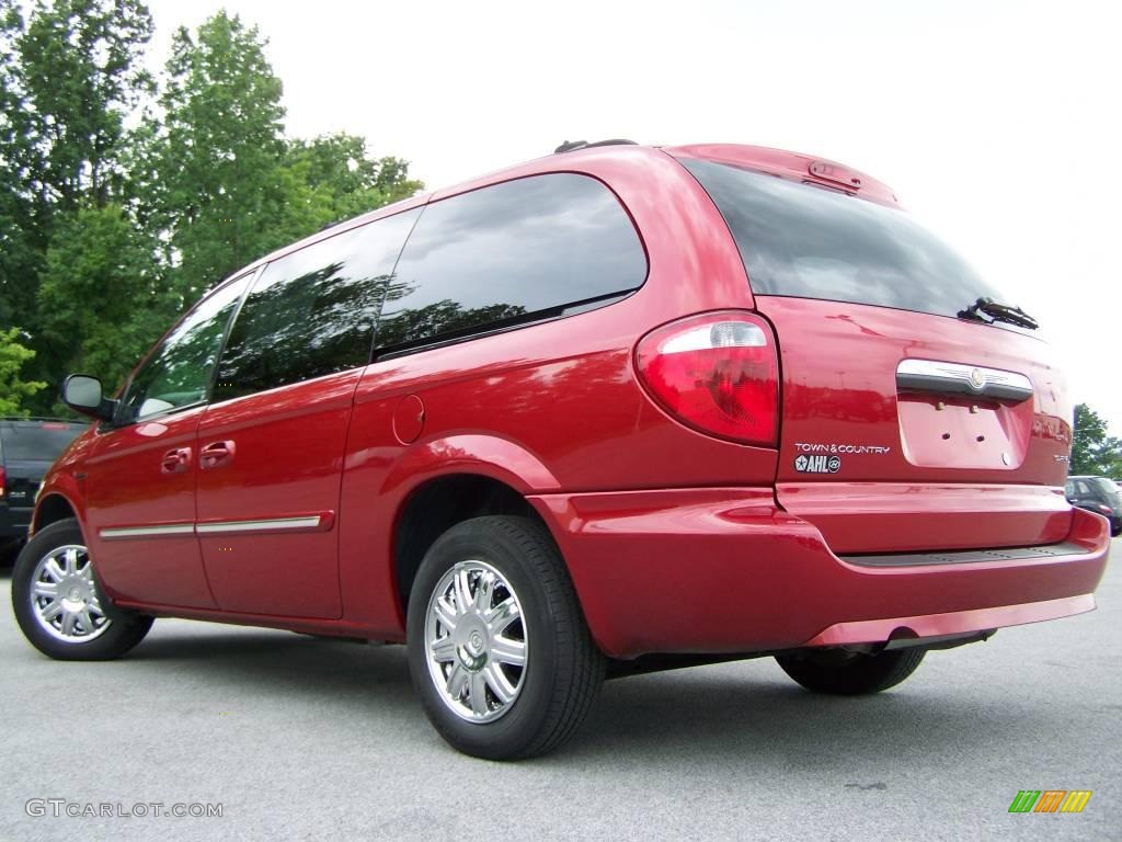 2007 Town & Country Touring - Inferno Red Crystal Pearl / Dark Khaki/Light Graystone photo #3