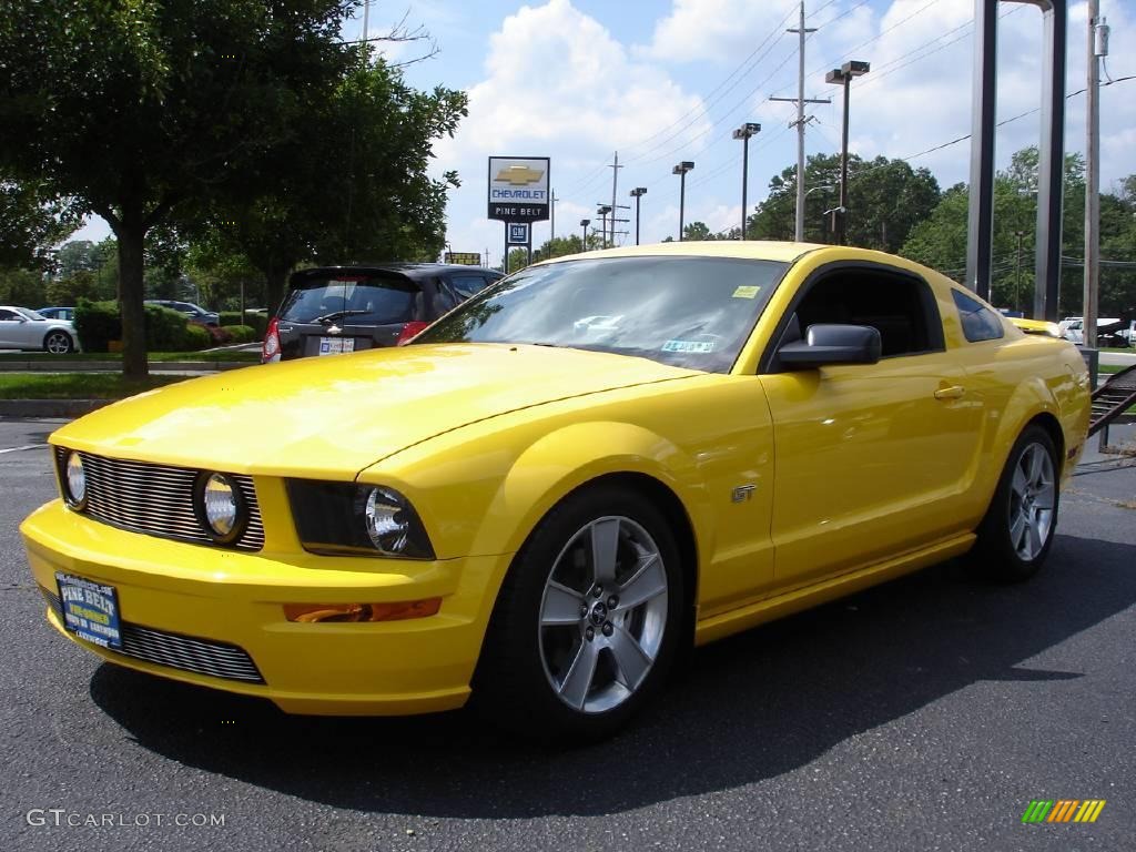 2006 Mustang GT Premium Coupe - Screaming Yellow / Dark Charcoal photo #1