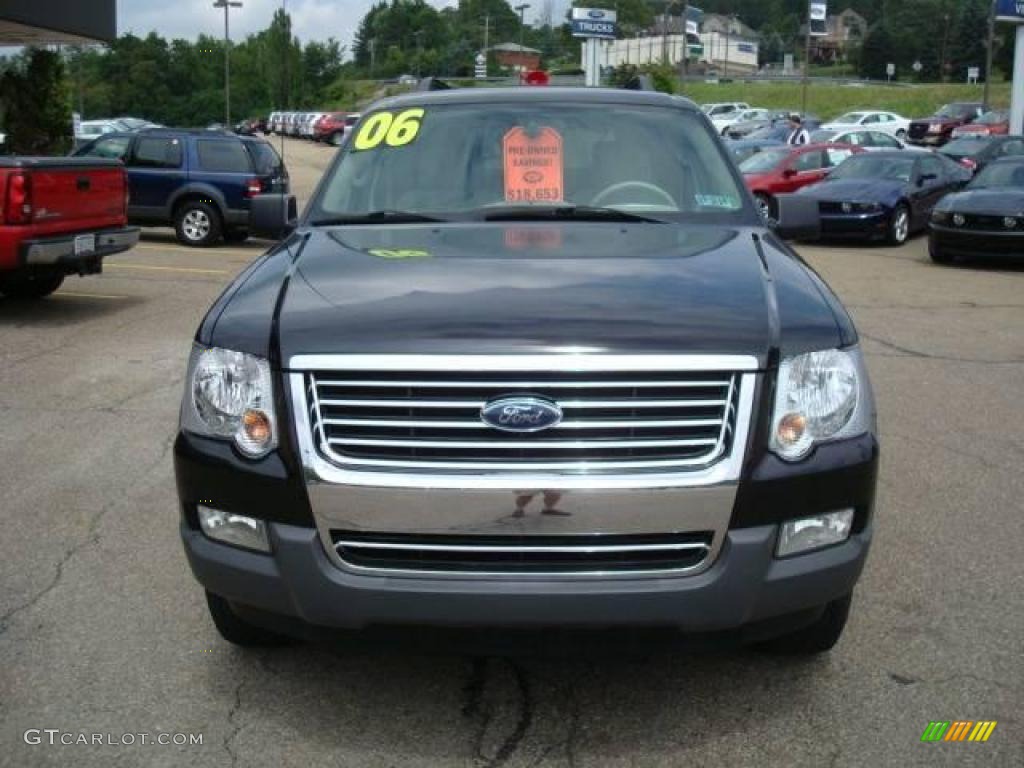 2006 Explorer XLT 4x4 - Black / Stone photo #10