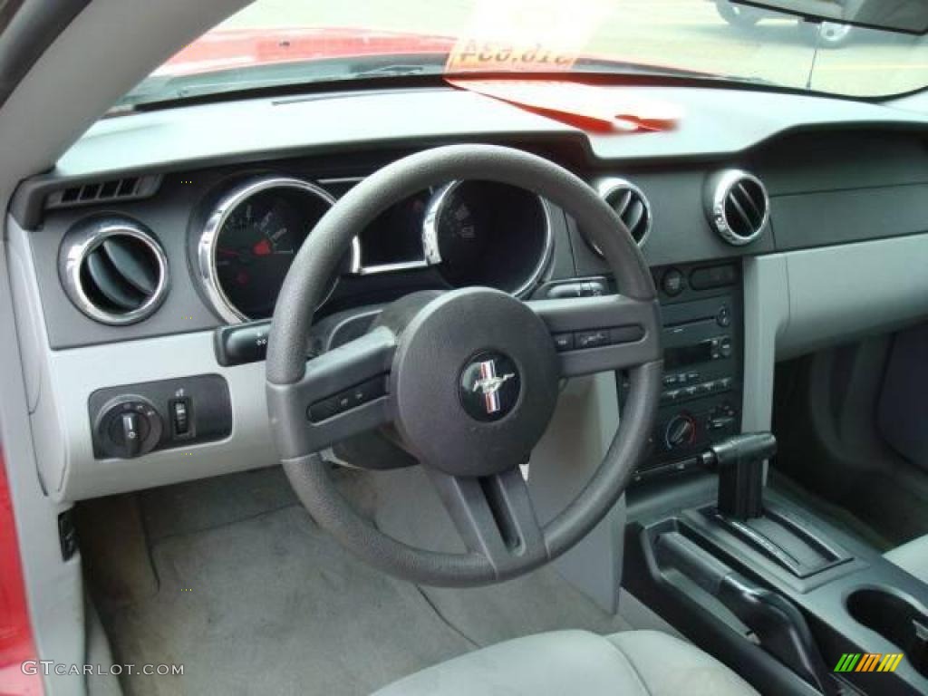 2007 Mustang V6 Deluxe Coupe - Torch Red / Light Graphite photo #12