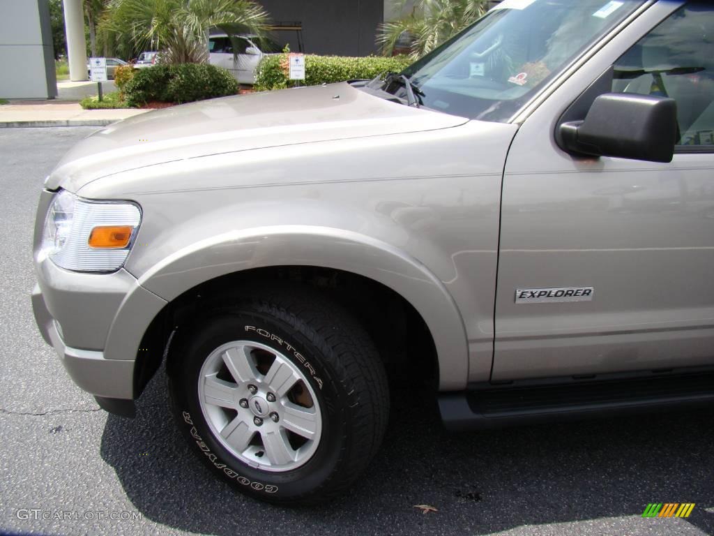 2008 Explorer XLT - Vapor Silver Metallic / Black/Stone photo #23