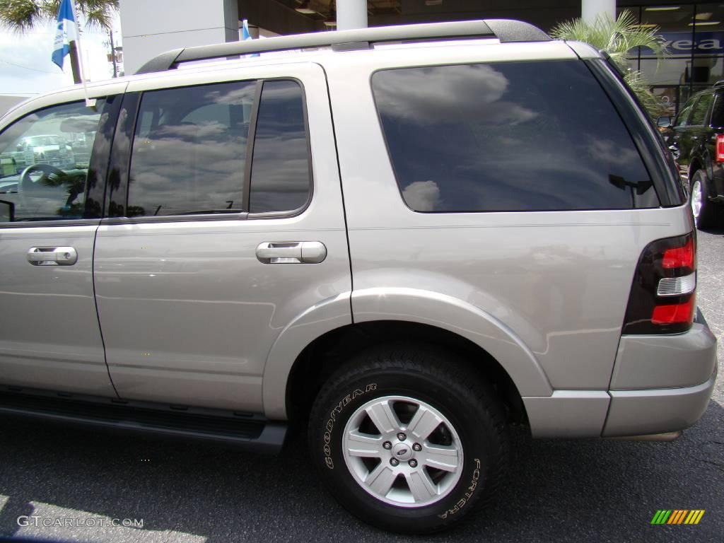 2008 Explorer XLT - Vapor Silver Metallic / Black/Stone photo #24