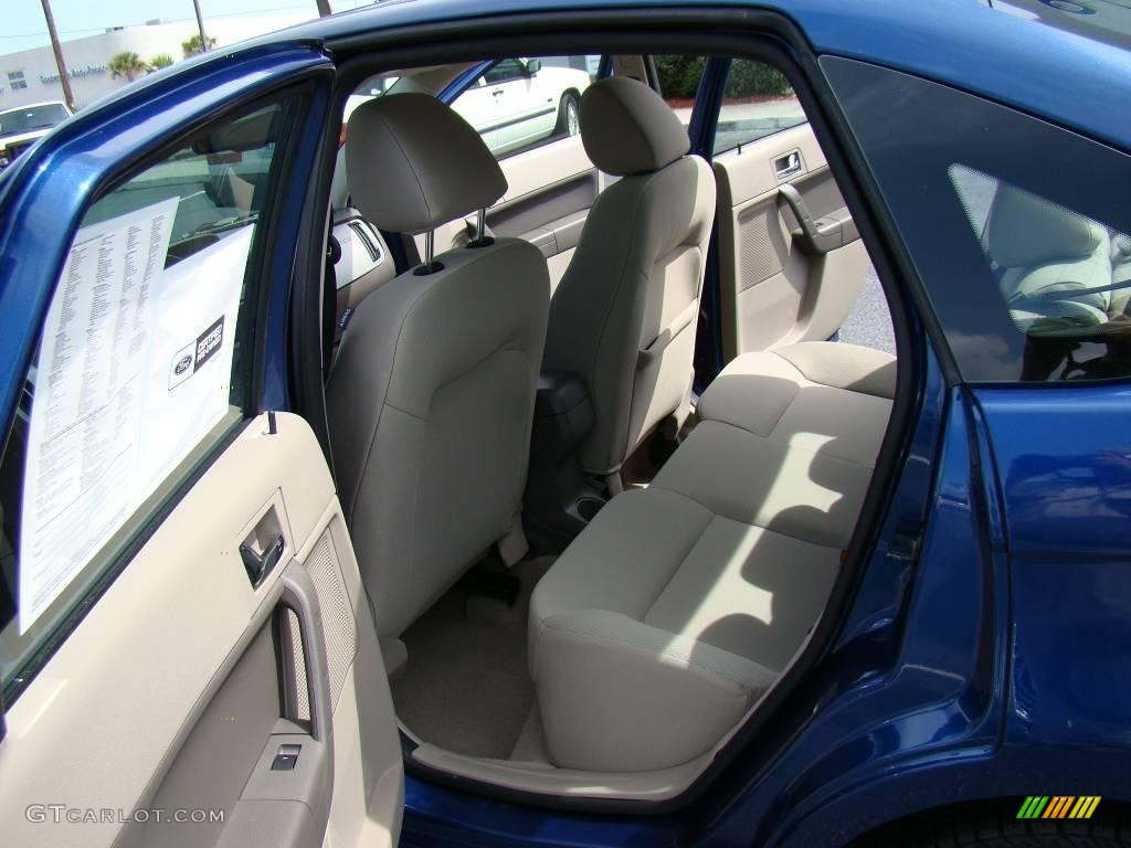 2009 Focus SES Sedan - Vista Blue Metallic / Medium Stone photo #10