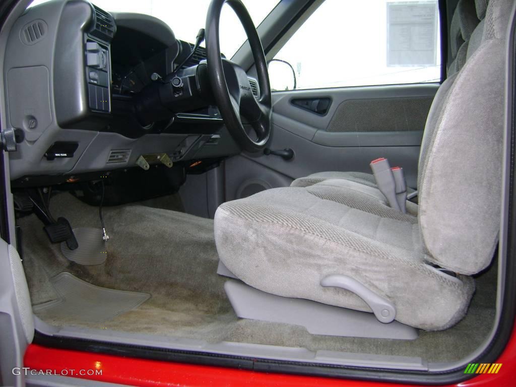 1994 S10 LS Extended Cab - Bright Red / Gray photo #10