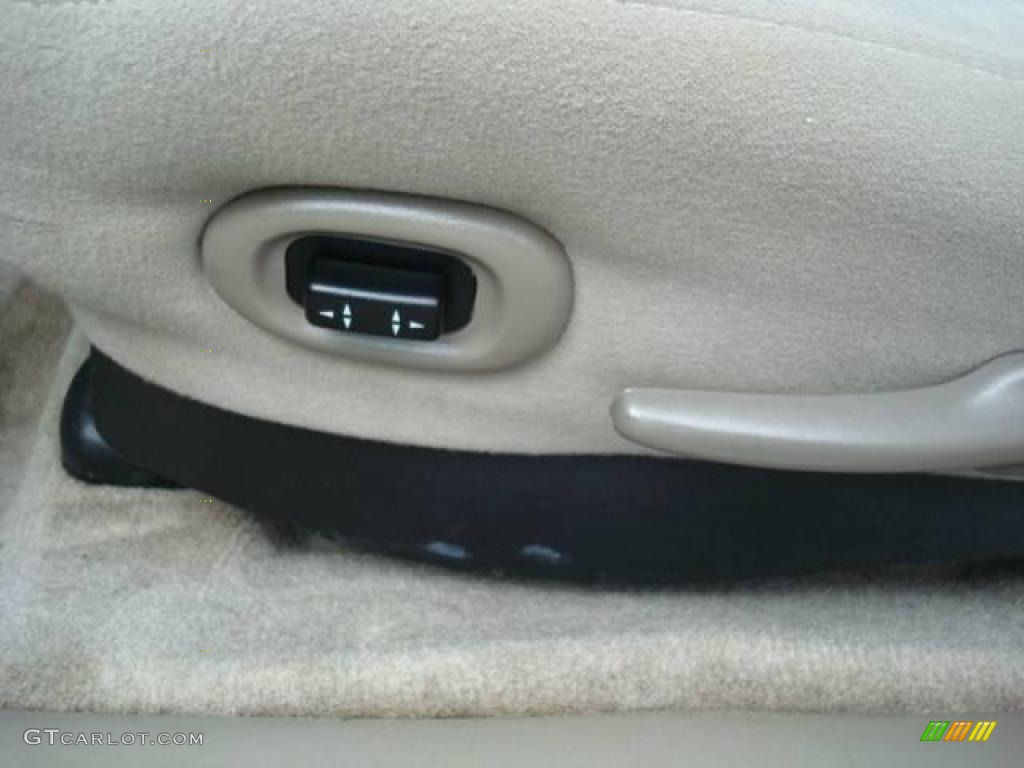2003 Malibu LS Sedan - Medium Forest Green Metallic / Neutral Beige photo #16