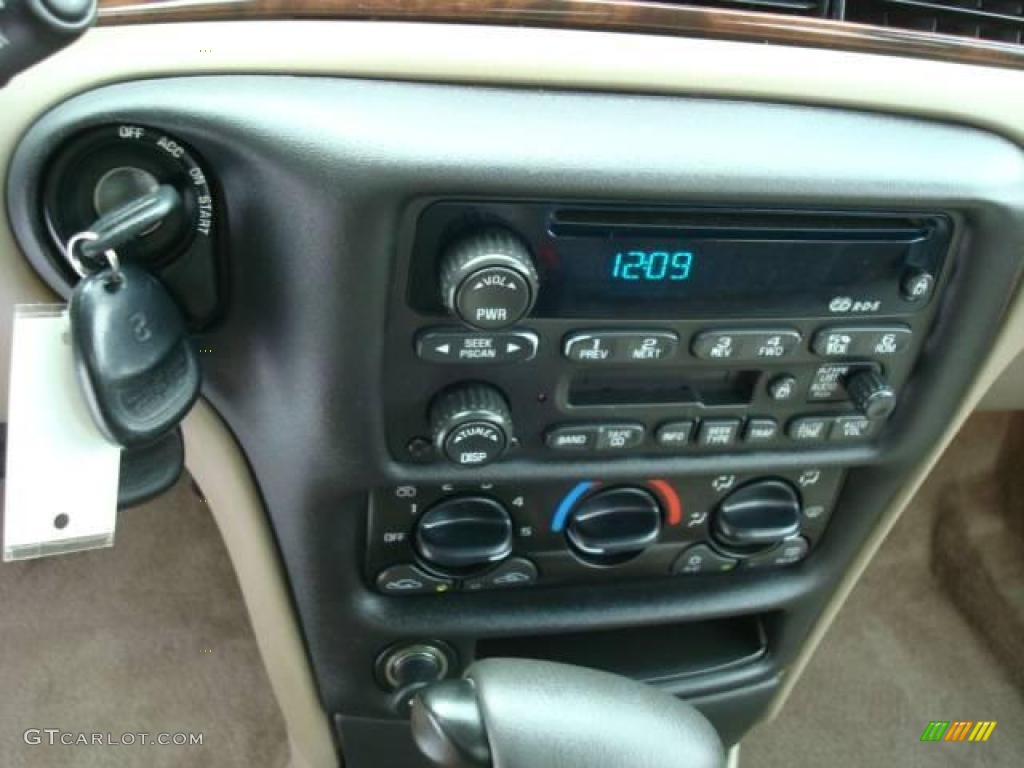 2003 Malibu LS Sedan - Medium Forest Green Metallic / Neutral Beige photo #18