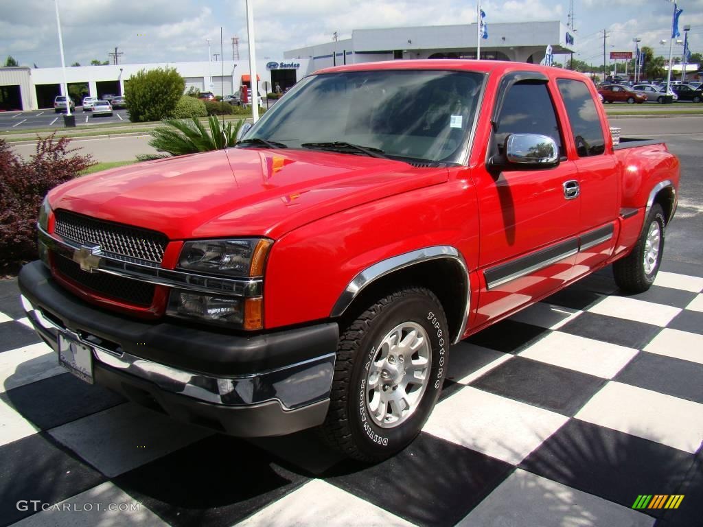 2004 Silverado 1500 LS Extended Cab - Victory Red / Dark Charcoal photo #2
